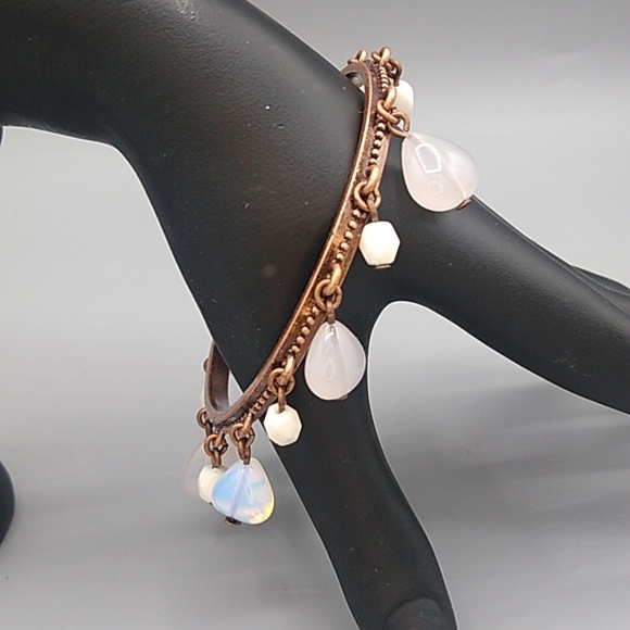 Avon Opalesque Brass look Beaded Bangle Bracelet 8" - Picture 6 of 8